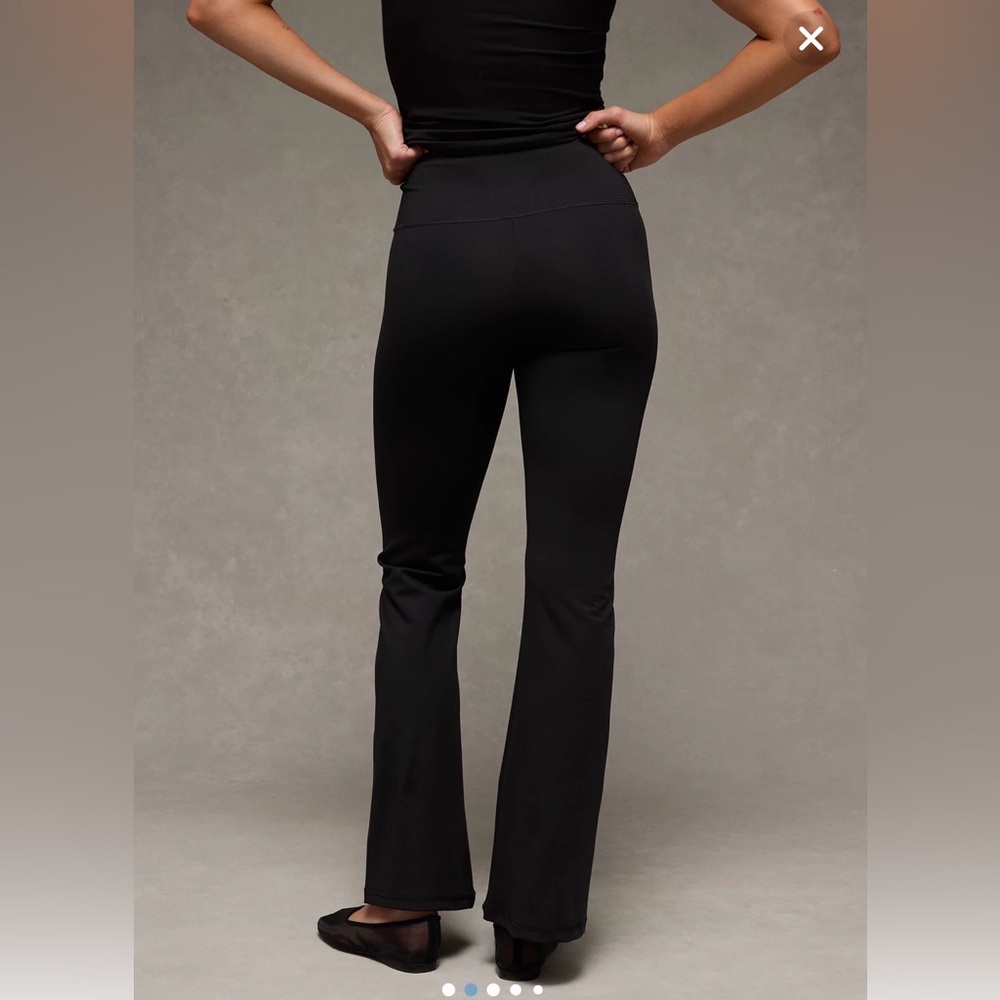 American Eagle Outfitters The Everything Flare Pant - Picture 2 of 4